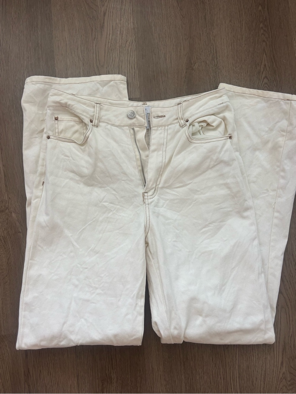 Forever 21 White Women's Jeans - Classic Straight Leg